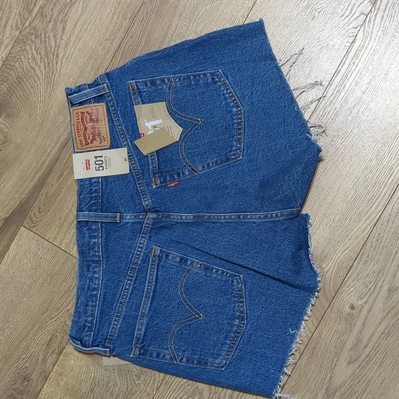 New Levi’s 501 Hand Distressed High Rise Cutoff Denim Shorts Men's size 30 - Picture 3 of 8